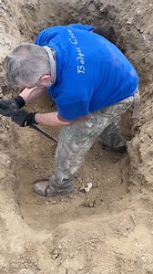 1.7K views · 43 reactions | Pulling a petrified log from saddle mountain #Washington #petrifiedwood #rockhound #agate #pnw | Chris Sims | Facebook