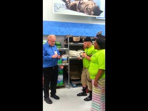 Lousiana Walmart Workers Go Out on Strike