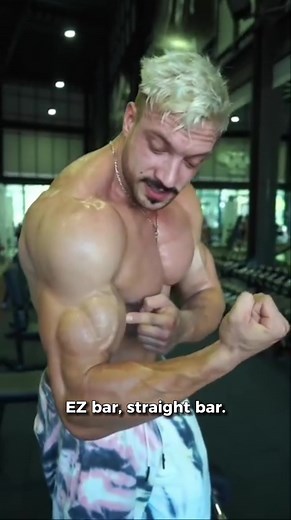 EZ Bar vs Straight Bar Curl - Joesthetics #joesthetics #biceps #bicepsworkout #fyp #foryou