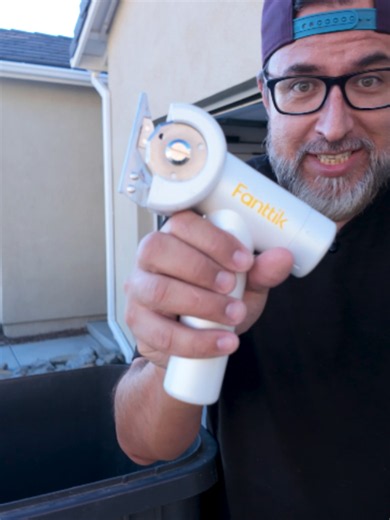 Fantic C8 Nano Cardboard Cutter — Fast Box Break Down Tool
