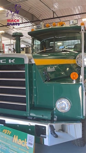 Mack Parts on Instagram: "‌ 1971 Mack DM863 98,000-pound gross, 6-cylinder Cummins, 335 HP. 5-speed main, 4-speed auxiliary. 65,000 lb rear, 80,000 lb suspension. Ordered by the U.S. Army, specialized transport NJ. Steel back with cushion, braiding winch, and heavy-duty back rack. Super clean with neat fifth-wheel plate cover ❤️🇺🇸❤️"