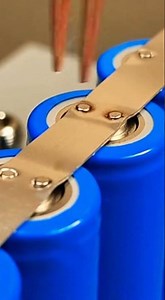 Close Up Spot Welding Lithium Battery 2K