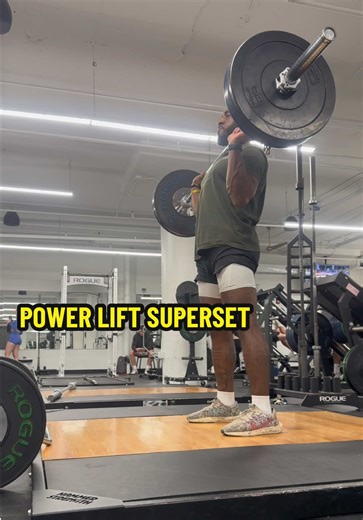 | power lift superset #dump ✌🏾 [ deadlift - power clean - barbell row ] 4x10 - 4x6 - 4x10 [ jump rope cool down ] 4x100