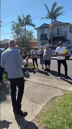 Now this is the fastest auction in history! 🤯