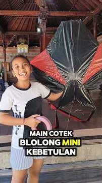 Flying a Mini Cotek Blolong Kite with a Long Tail‼️