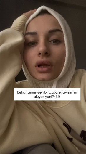 İslam aslında medeni hukukun babaya sağladığı bu konforu anneye sağlıyor boşanma durumunda çocuk babaya aittir bakımı beslenmesi her türlü ihtiyacı çok küçük bebekse anneye nafakası sağlanır bebek belli bir yaşa gelince babaya verilirMedeni kanun ise ++