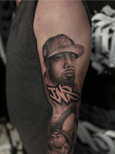 The legendary ‘Inspektah Deck’ of the Wu Tang on the homie Jontie Cowlbeck Got space to tattoo this Thursday and Friday. Drop me a msg to book in | Steve Crowe