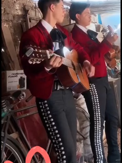 not sure about the song...but....#mexicanguy #folklorico