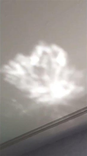What do you call these light ripples on the ceiling? ✨