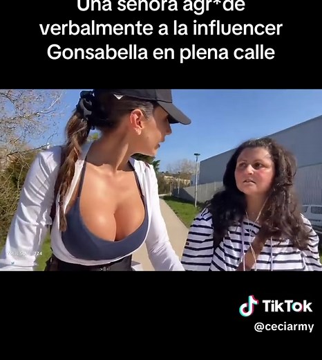 Una señora le dice a Gonsabella “Si te caes de morros se te explotan” en plena calle