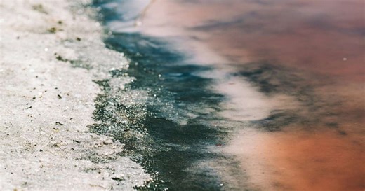 Por que o mar é salgado se é alimentado principalmente por rios de água doce?