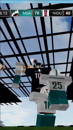 MY QB TOSSED ME IN A 4 ON 1!! [ROBLOX Football Fusion]