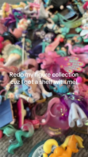 Organizing My Miku Figure Collection on a New Shelf