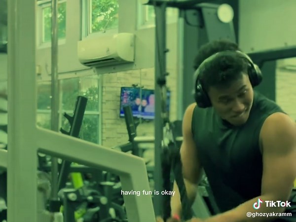 keep ur head up king, life must going on #gymtok #gymmotivation #lockedin