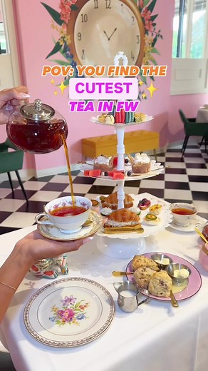 ✨🫖 CUTE MAD HATTER TEA ROOM NEAR FORT WORTH // WEEKEND TEA TOWER WITH SWEET AND SAVORY TREATS // TAG WHO YOU’RE TAKING WITH YOU 🫖✨ #FortWorthLoveList // Here’s where to go on the weekends for a beautiful afternoon Tea that is giving all the Mad Hatter & Alice in Wonderland vibes 🐇🎀 @PatteaLous_tearoom is a coffee tea cafè with a decked out tea room offering a variety of different tea towers for the ultimate classy tea party 💖 They have a large selection of teas and treats that were SO delic