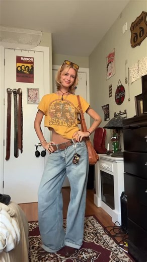 Madison Weidman | @junkfoodclothing best tees ever. #fitcheck #outfitideas #ootd #outfits #outfitinspo | Instagram