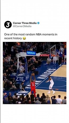 The most random NBA play ever 😂