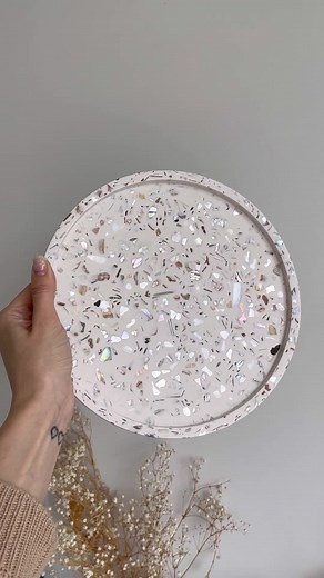 Crea una bandeja de conchas con Jesmonite