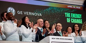 GE Vernova Swings to Profit as Orders Soar