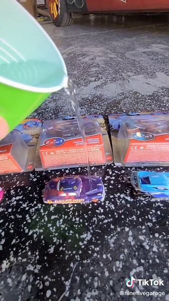 Color-Changing Cars Toy Review: Real Deal Lightning McQueen!