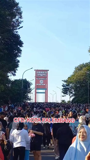 CFD Kota Palembang di Jembatan Ampera – Aktivitas Warga