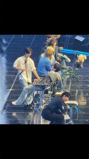 han chill he all your 😛 #hanjisung #leeknow #minsung #straykids