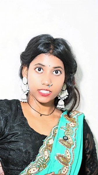 CHAHI sona CHAndi na CHAHI hira motiya hamara to chahiley Tohri suratiya