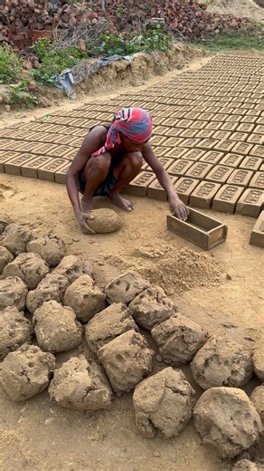 👷 Village Workers Making Bricks by Hand | Old Traditional Method 🧱#brickmaking