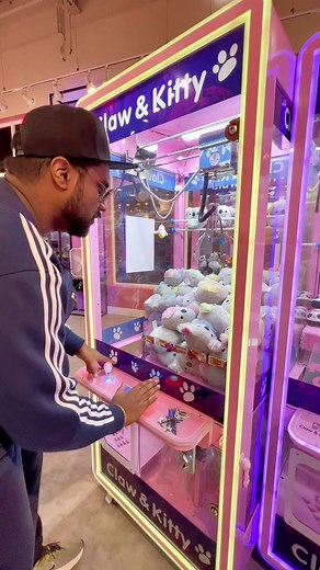 Fun Arcade Time with Squishmallow Koala at Claw&Kitty!