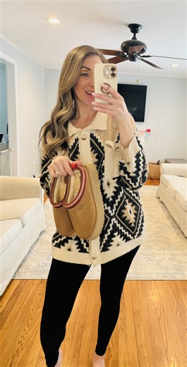 Watch Ugg Taz Review on Amazon Live