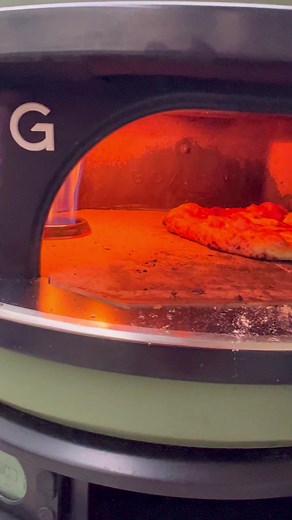 Does pineapple belong on pizza? 🍍🍕#pizza #hawaiianpizza #pineapple #hookedonbbq | Hooked on BBQ