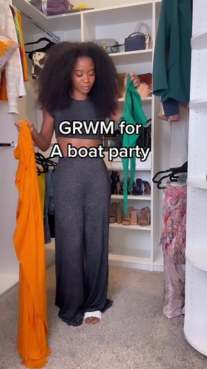 Best Outfits for a Boat Party: Color Blocking Inspiration