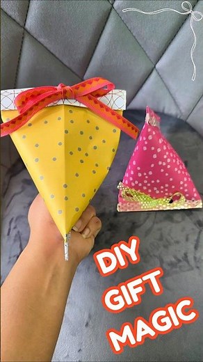 Turn Paper Into a DIY Gift Bag