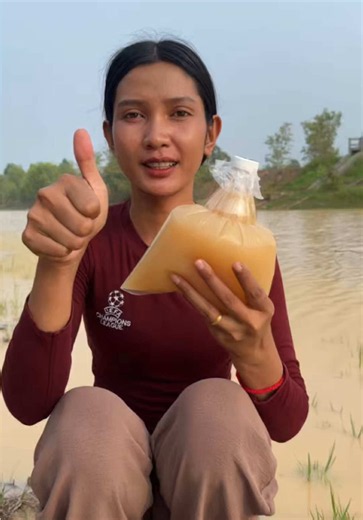 Part 329 | Survival Skills: Useful and Clever save Water with mom #Outdoors #useful#mom#campinglife