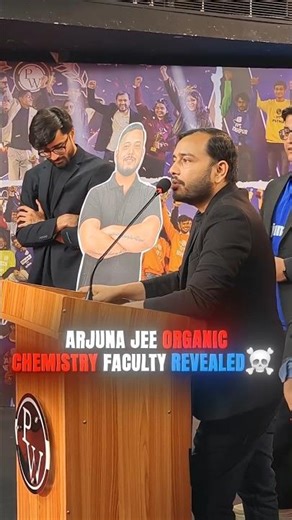 Legendary Faculty of Organic chemistry. #education #arjuna