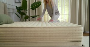 PlushBeds 12" The Luxury Bliss Medium Organic Hybrid Latex Mattress Handcrafted in The USA | CertiPUR and GREENGUARD Gold Certified | Top Comfort Layer of 100% Natural Latex | King