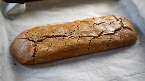 645K views · 28K reactions | Vai in cucina, prendi due mele e prepara questo golosissimo STRUDEL!! (Senza glutine e Senza burro) Il gruppo 0 e B sostituire la cannella con mezzo cucchiaino di cardamomo oppure due pizzichi di chiodi di garofano in polvere. Il gruppo B e AB sostituire l'olio di semi di girasole con un altro tipo di olio consentito. | Diana & Alessio | Facebook