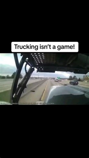 3.5K views · 125 reactions | Crazy how fast things hapen! Drive safe! ✅️ | Dash Cam Footage Community. | Facebook