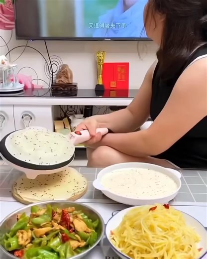 23K views · 95 reactions | Electric Crepe Maker Breakfast Pizza Machine | Flowers and Gifs | Facebook