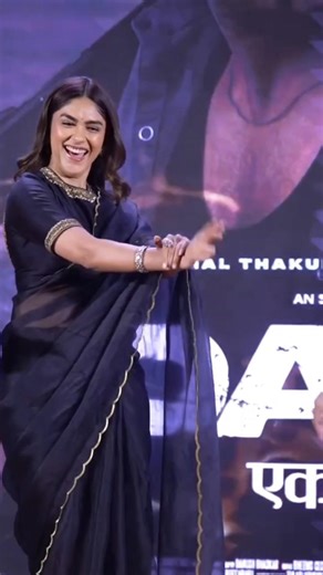 Dacoit movie queen mrunal super dance 🔥🔥 telugu hero #trending #viral #dancing #shorts #bollywood