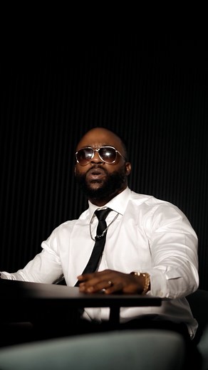 My new single “AWAY” is out now worldwide 🌎Let’s get it!!! https://ziikimedia.lnk.to/away ☄️❤️ | Iyanya