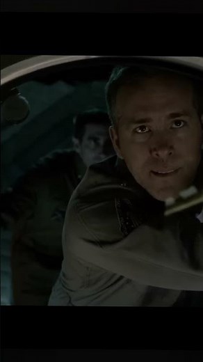 Life" (2017) | Scientists aboard the ISS discover life from Mars