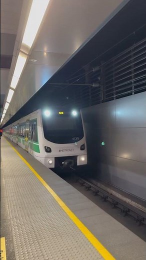 Transperth C-Series set 135 arriving at Perth Underground Station
