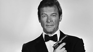 Il a été James Bond, Brett Sinclair : l'acteur Roger Moore est décédé