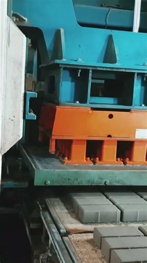High-Speed Interlock Manufacturing #smartblockline #concreteblocks #machine