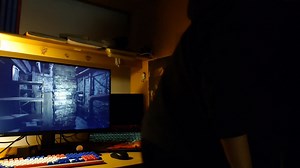 胆大包天的室友玩了生化危机7以后