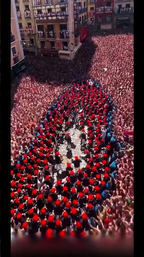 SPAIN MOST CRAZY FESTIVAL 🇪🇸 (Insane Crowd) #shorts #travel #sanfermin #viral