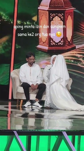 aping sungkem sama ke2 orang tuanya Masya Allah