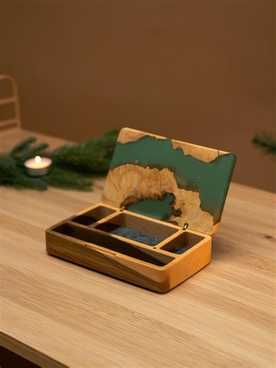 Personalized Wooden Keepsake Box, Custom Engraved Memory Box, Walnut Gift Box, Graduation 2025 Gift, Handmade Jewelry Storage Box