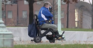 Case Western Reserve students team up to build robotic arm for photographer